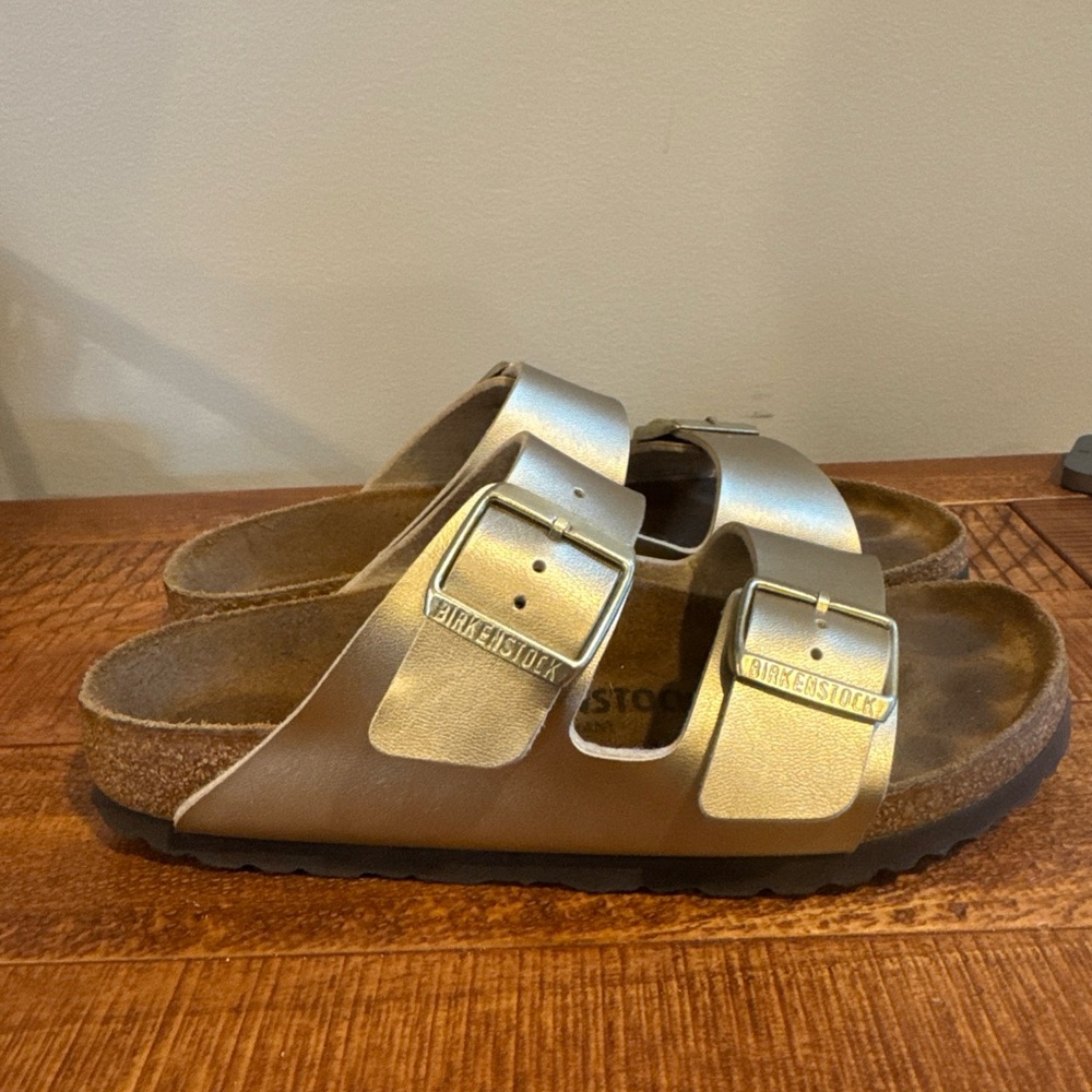 Birkenstock  Arizona Metallic Gold Two-Buckle Sandal Size 37- 6 women